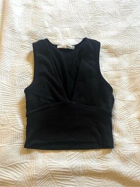 Wilfred Black V-Neck Sleeveless Crop Top